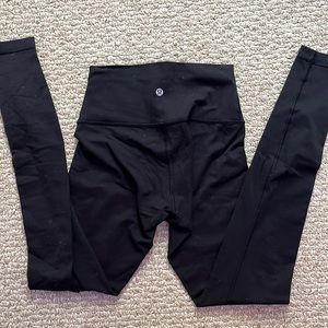 Lululemon Wunder Under leggings Size 4